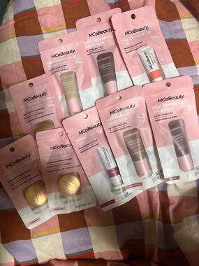 Mini Peptide Lip & Cheek, Lip, Pressed Powder Treatments – Mini’s. 9qty
